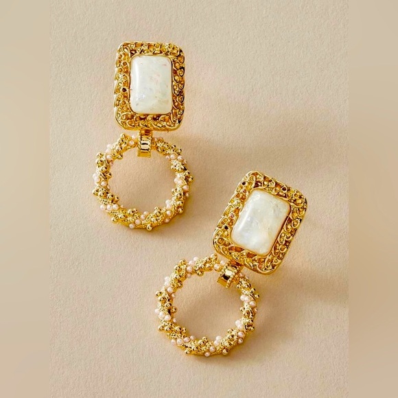 ✨🌈 Gold Square Drop Earrings 🌈✨ - Picture 2 of 14